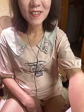 lilysister66 live cam