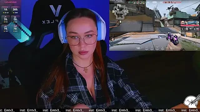 Emili1 live cam