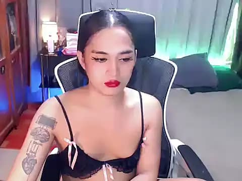 UrAsianGoddess live cam