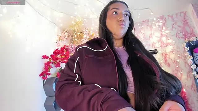 Emily_Roussee live cam