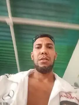 UnreadyChutzpa live cam
