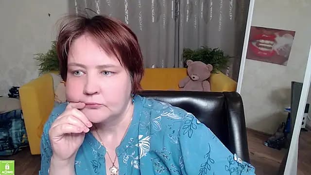 QUEEN02030 live cam