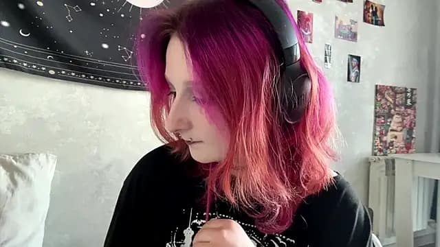 Playful_Vi live cam