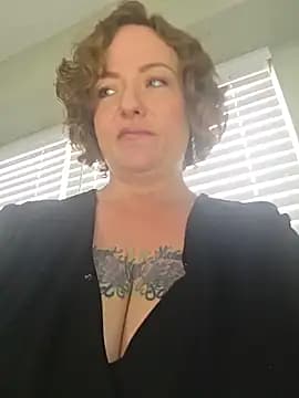 julimonroe live cam