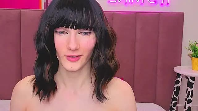 Lili_flowerr live cam on Stripchat