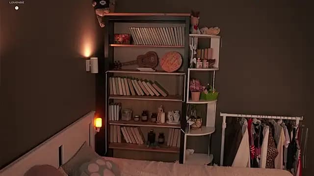 GussieGoold live cam