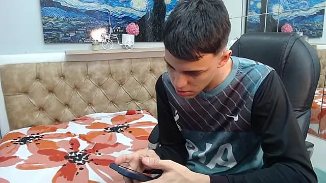Ethanx18_ live cam