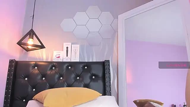 lucia-cute live cam