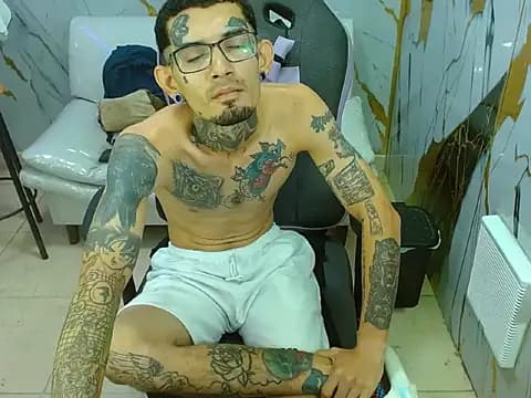 Boy_tatto77 live cam