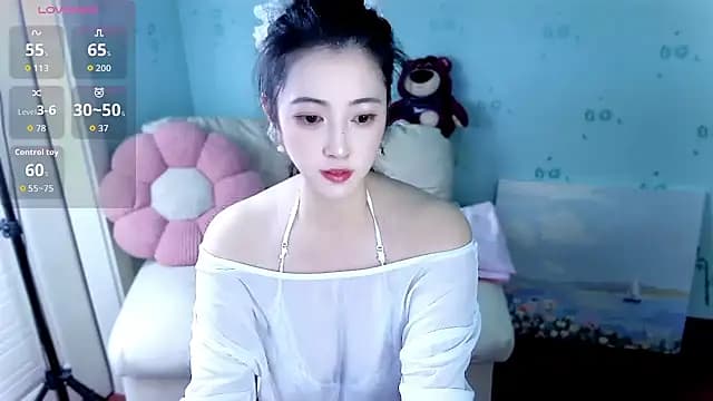 summer_uu live cam