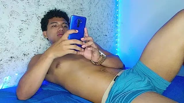 tonydesire_ live cam