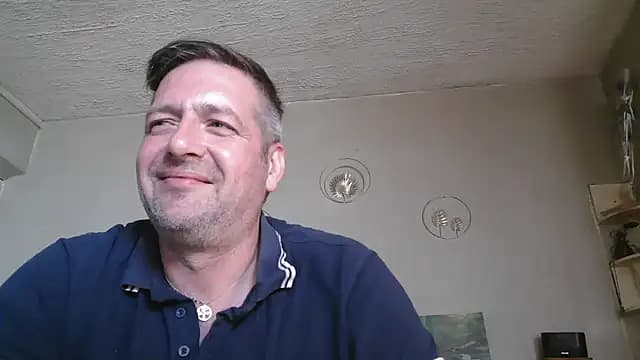 matrikes1 live cam on Stripchat