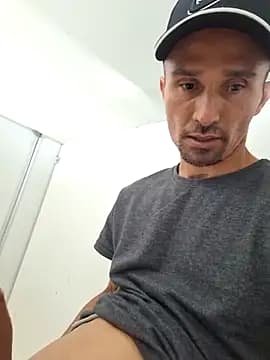 Nacho18hot live cam