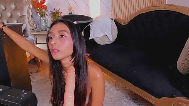 SaraDreamsss live cam
