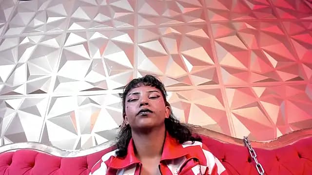 Servant_of_Pain live cam on Stripchat