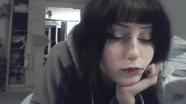 ChargedReign live cam