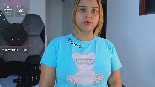 MikaelaStone live cam