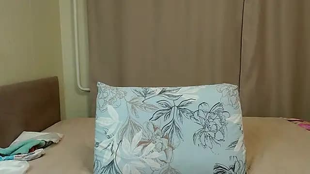 MermaidCurves live cam