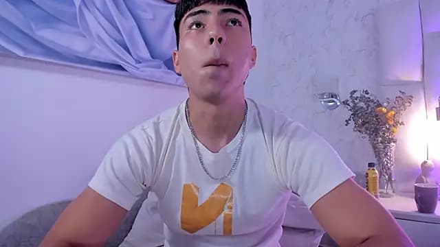 EthanSantori live cam