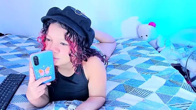 Emily_Coper18 live cam
