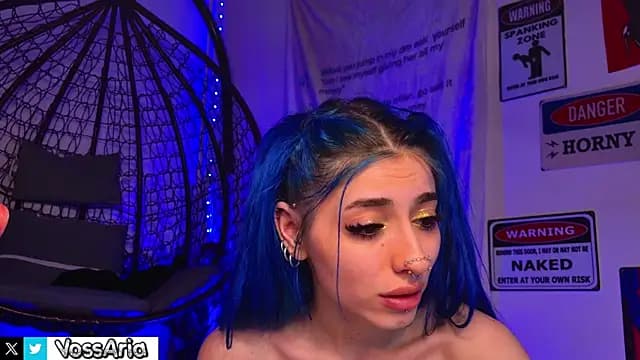 AriaVoss live cam
