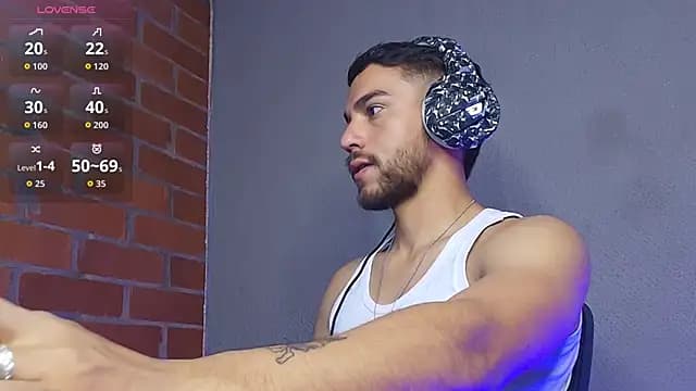 Leandro_valenzuela live cam