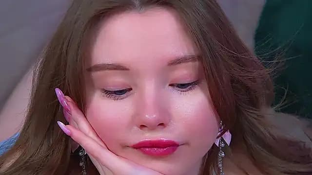 KeiraAsti live cam
