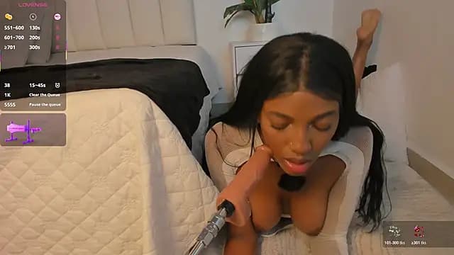 Megan_Brunette2 live cam