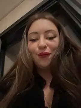 AdinaKan live cam