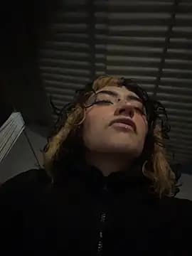 baby_akuma live cam