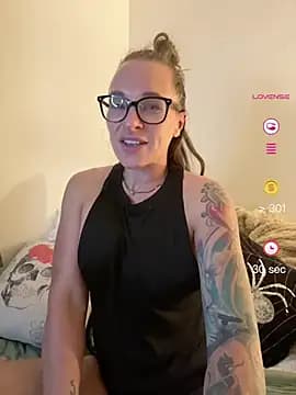 blackwidowlaced live cam