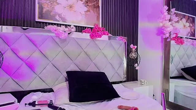 Sara_Chanel_ live cam