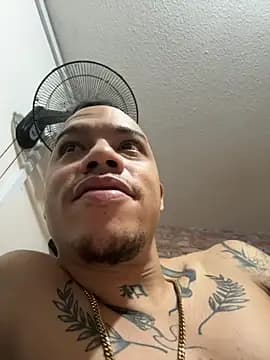 AlphaMasterXxx live cam