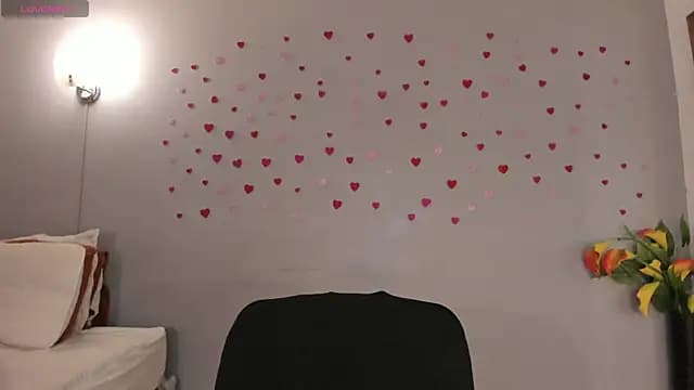 Maia_W10 live cam