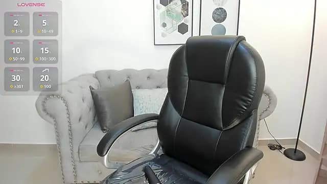 July_Adams live cam
