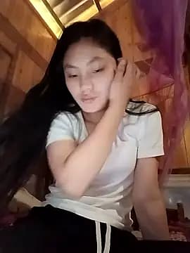 Hilary-123 live cam