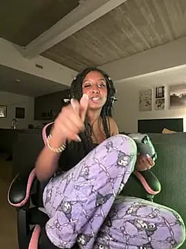 Your_Paris live cam