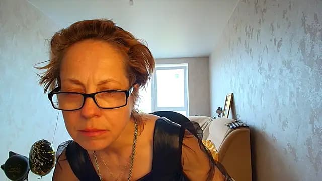 LioraWeiss live cam