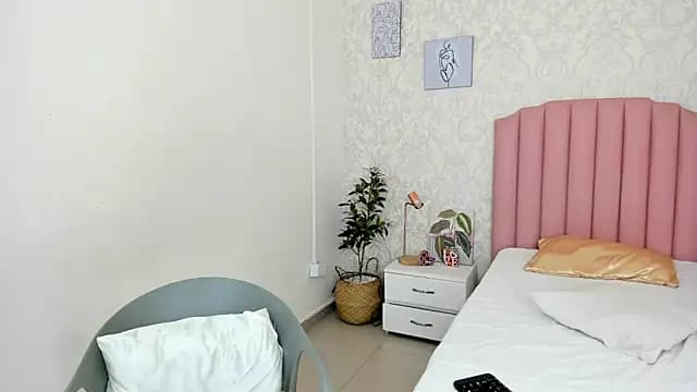 Katelyn_Nacon live cam on Stripchat