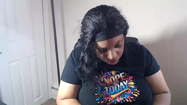 Sexymona1218 live cam