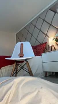 AngelinaDuvall live cam