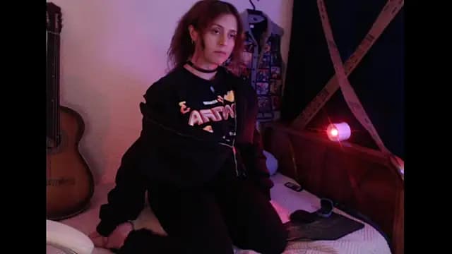 Lametaleralatina live cam on Stripchat