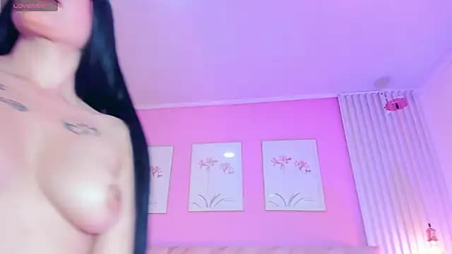 Ariana_west_ live cam