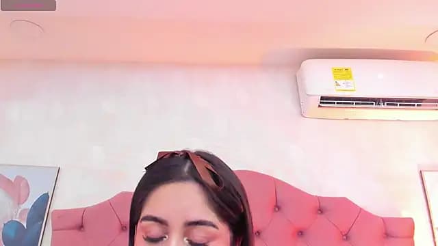ThyaraJhons live cam