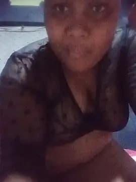 ChubbyMidgetxxx19 live cam