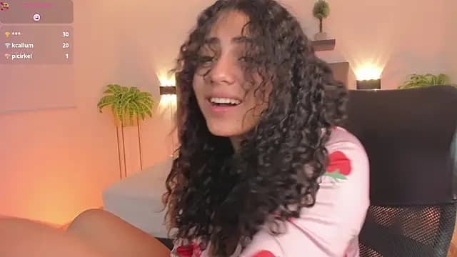 yaya23x live cam on Stripchat