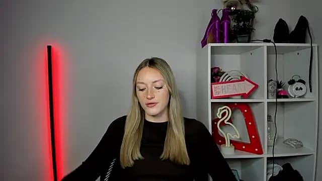 EvelynBlond live cam