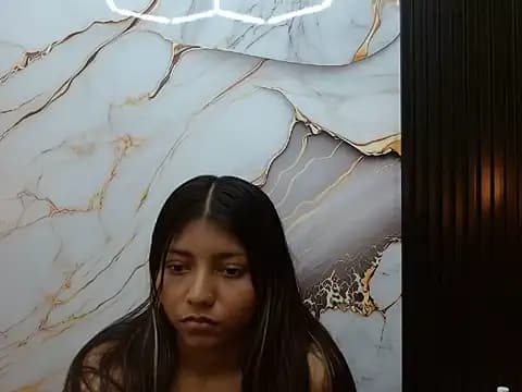 AndreaSerpa live cam on Stripchat
