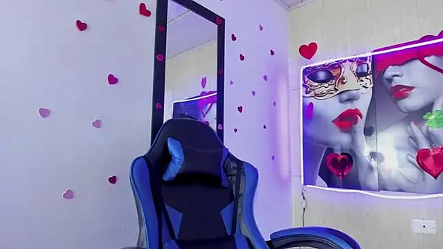 Raven_Rouge_ live cam