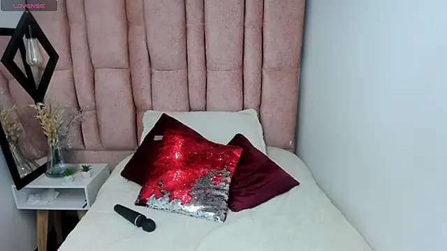 Issa_Milf__ live cam